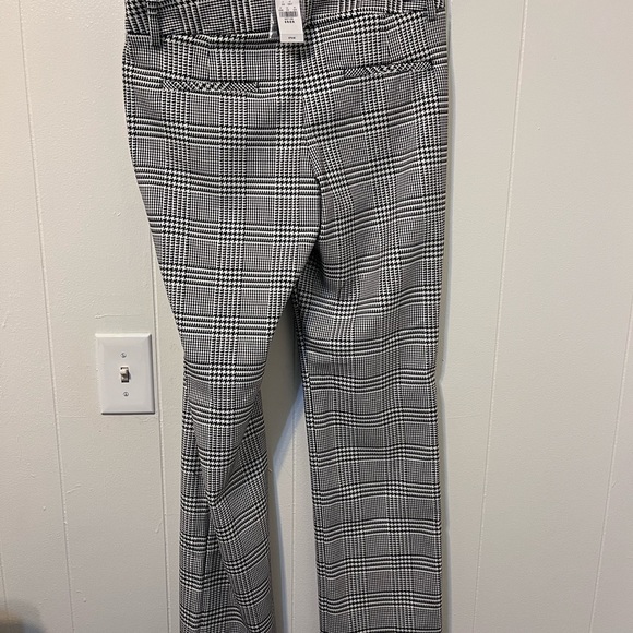 EXPRESS - Picture 4 of 5